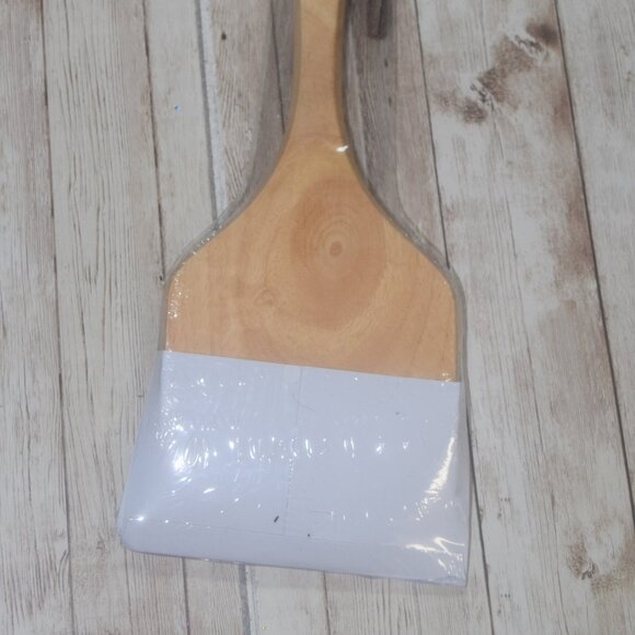 NWT Pampered Chef Wooden Grill Scraper - Picture 3 of 4